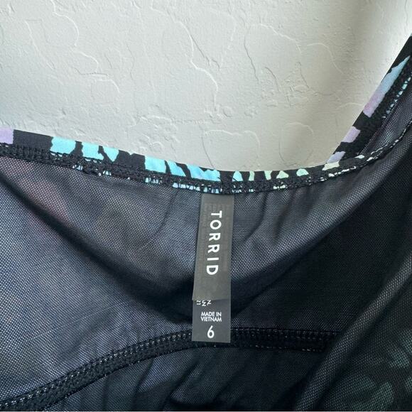 Torrid Wireless XO Triangle Bikini Top Leopard NWT 6 - Picture 8 of 9